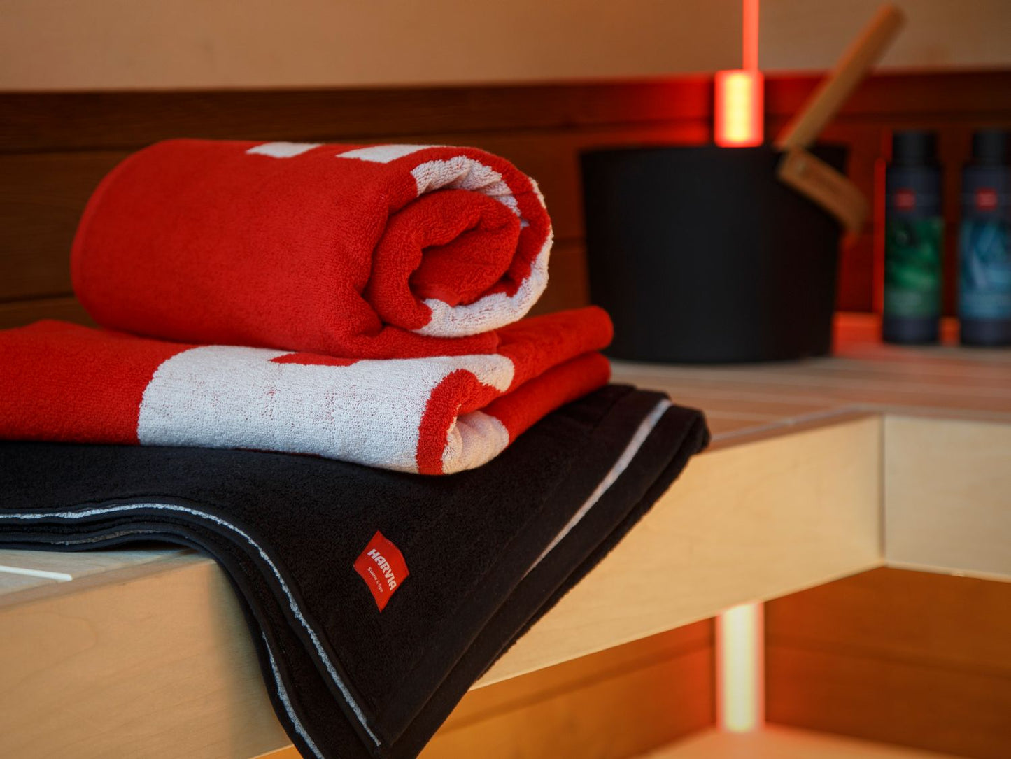 Towel Harvia #healingwithheat 90 x 170 cm black