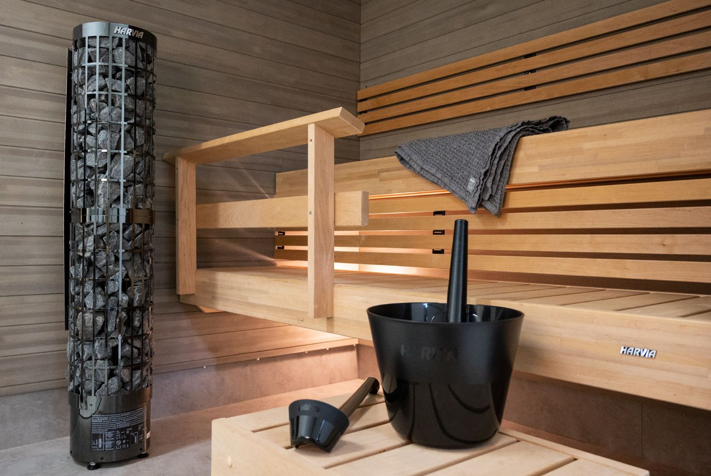 Sauna accessory Harvia Click pail and ladle plastic, black
